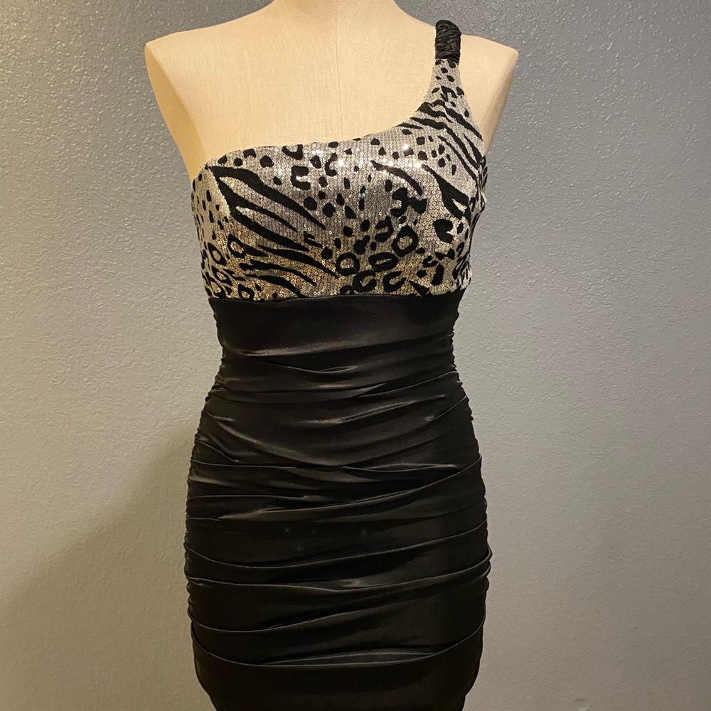 Ruby Rox Black and White Asymmetrical Ruched Cocktail Dress